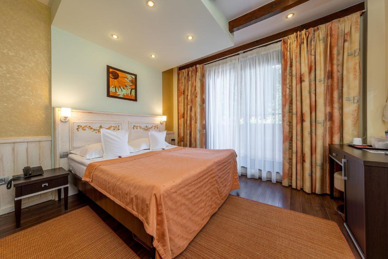 Casa Freya Hotel Buşteni Eksteriør billede