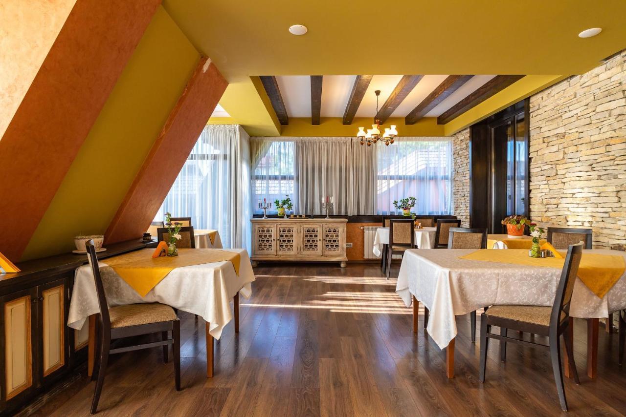 Casa Freya Hotel Buşteni Eksteriør billede
