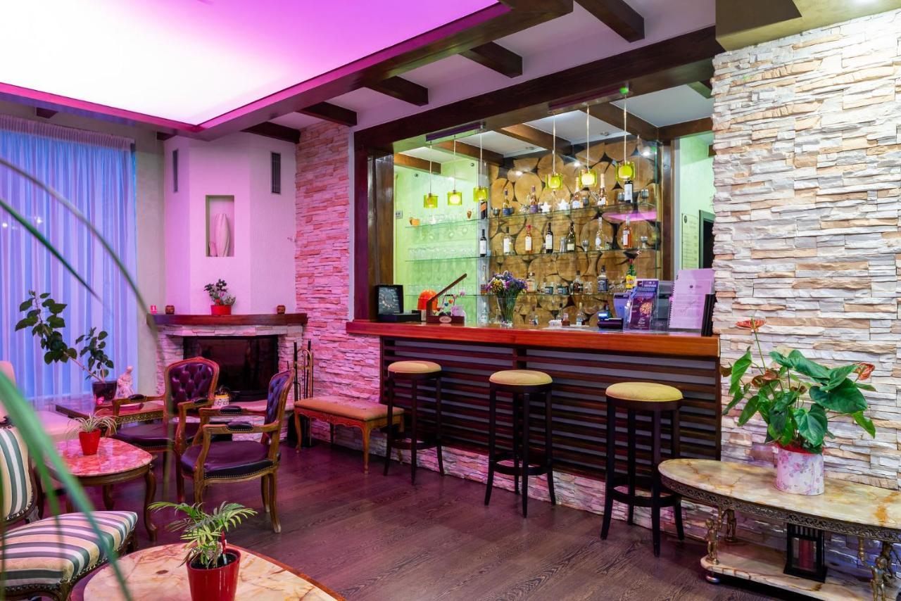 Casa Freya Hotel Buşteni Eksteriør billede