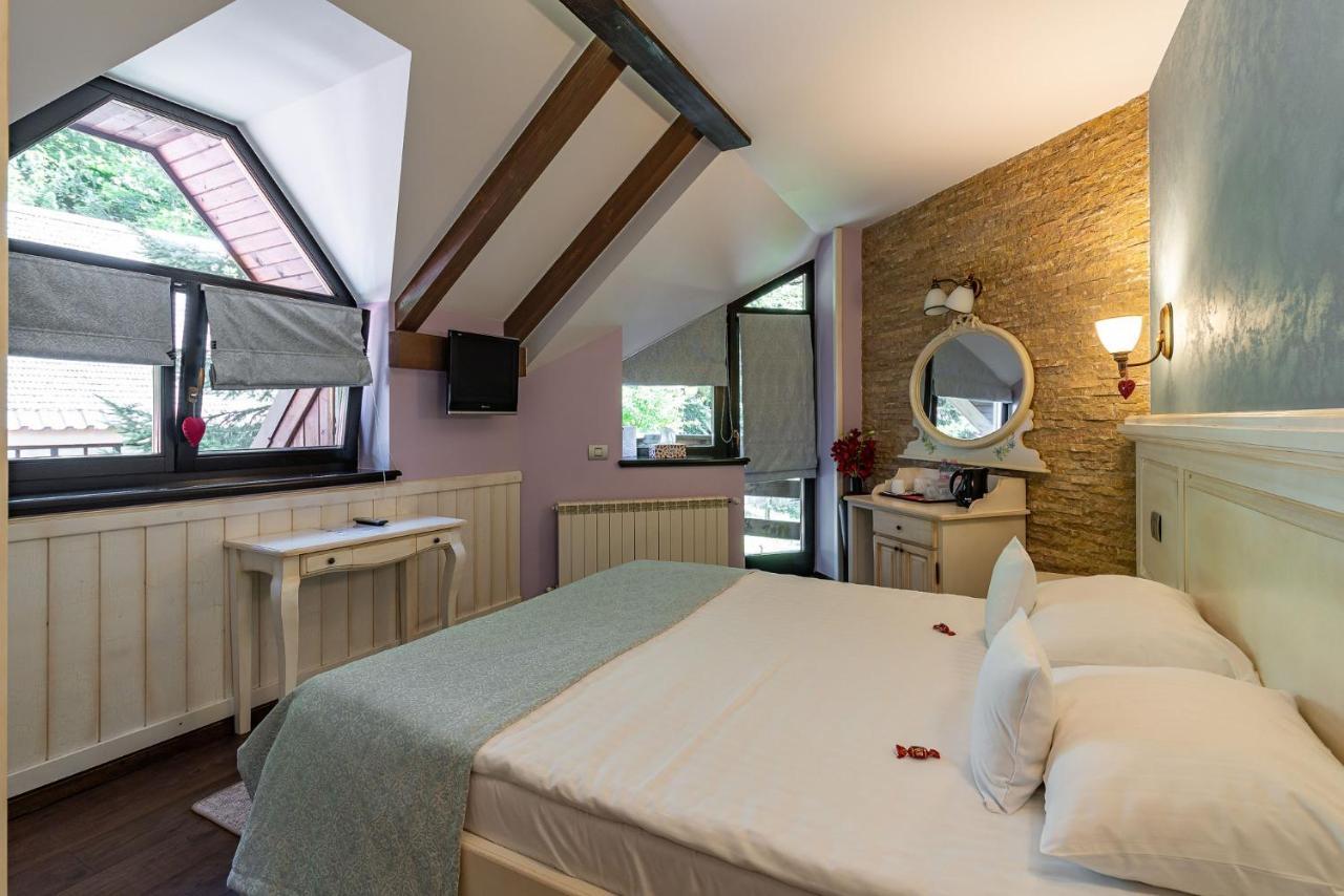 Casa Freya Hotel Buşteni Eksteriør billede