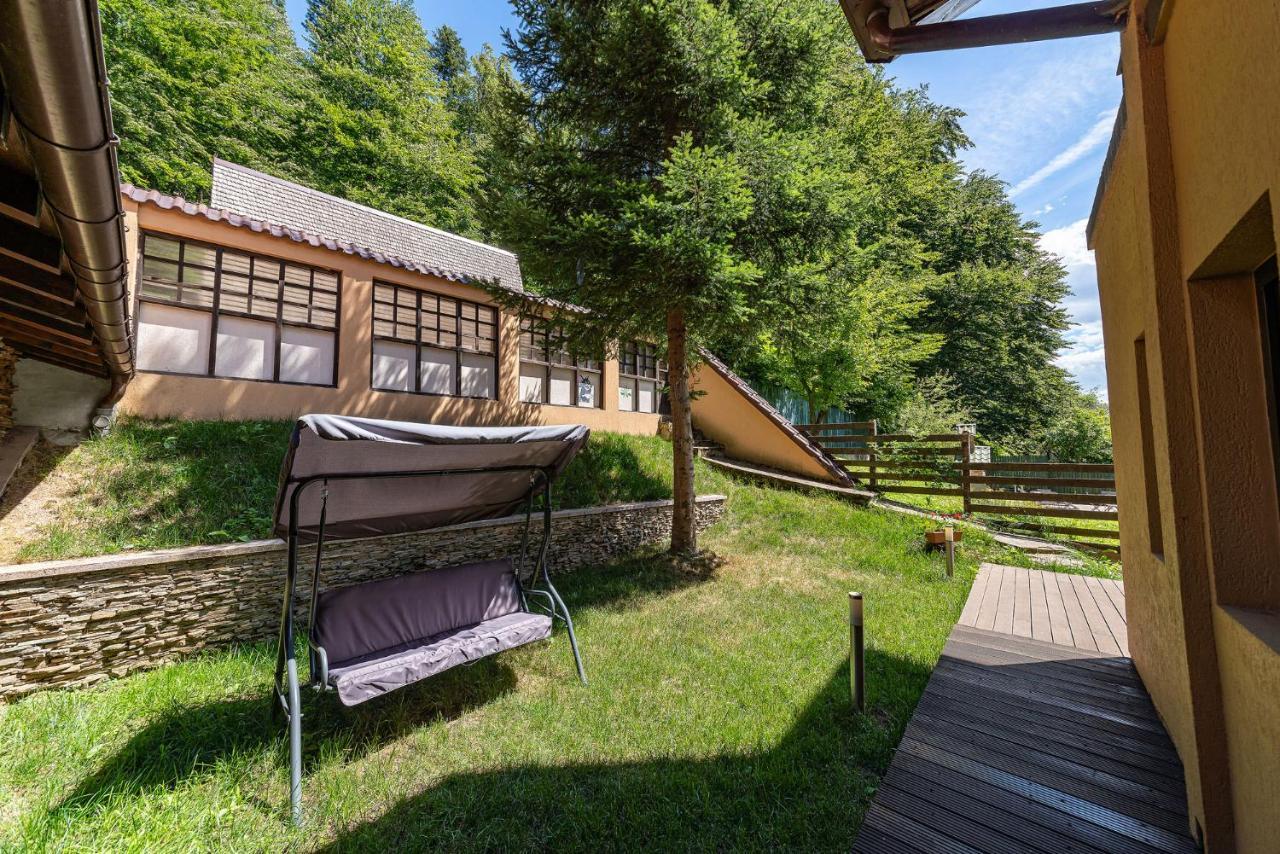 Casa Freya Hotel Buşteni Eksteriør billede